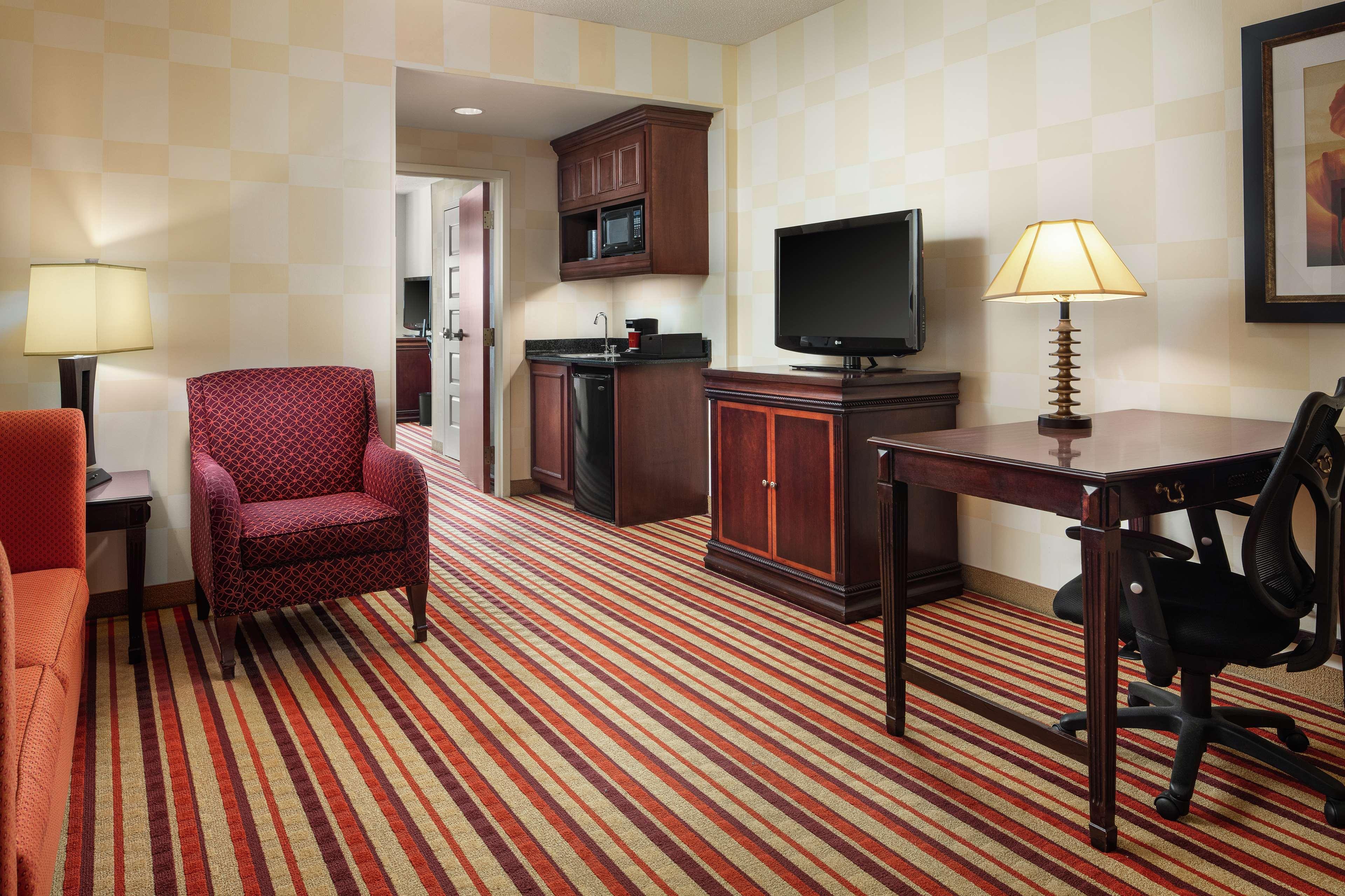 Hilton Charlotte Airport Hotel Esterno foto