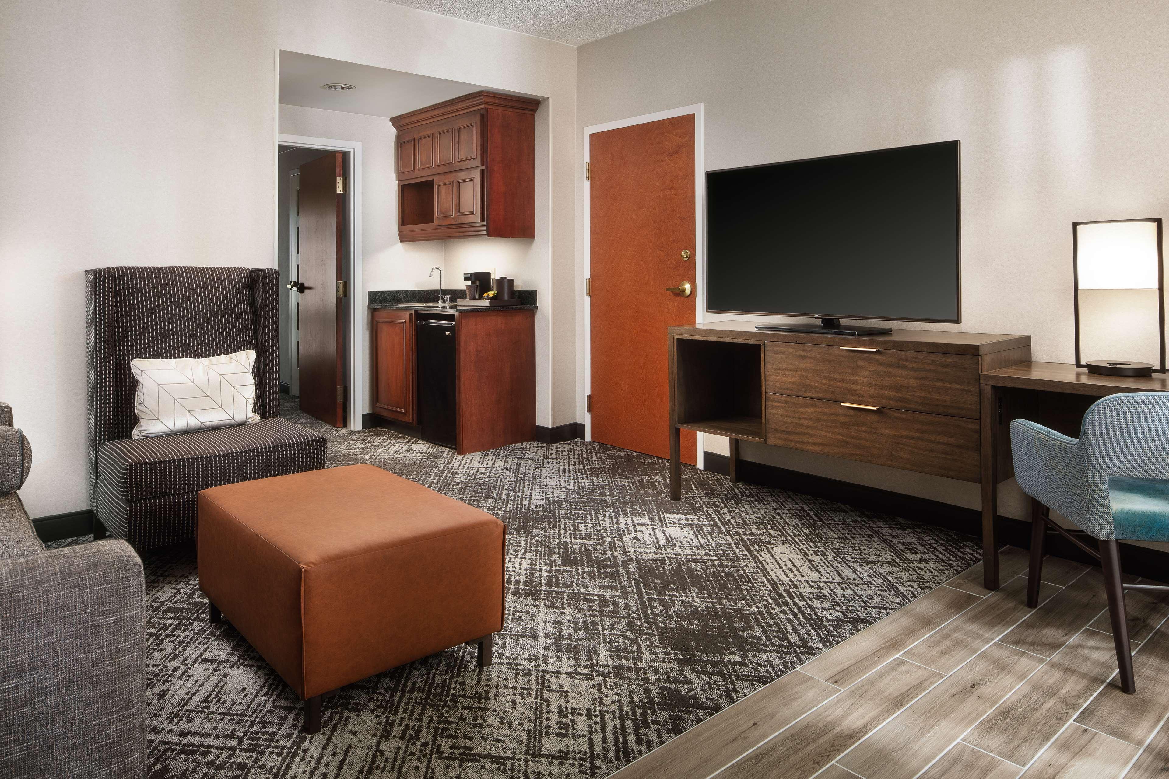 Hilton Charlotte Airport Hotel Esterno foto