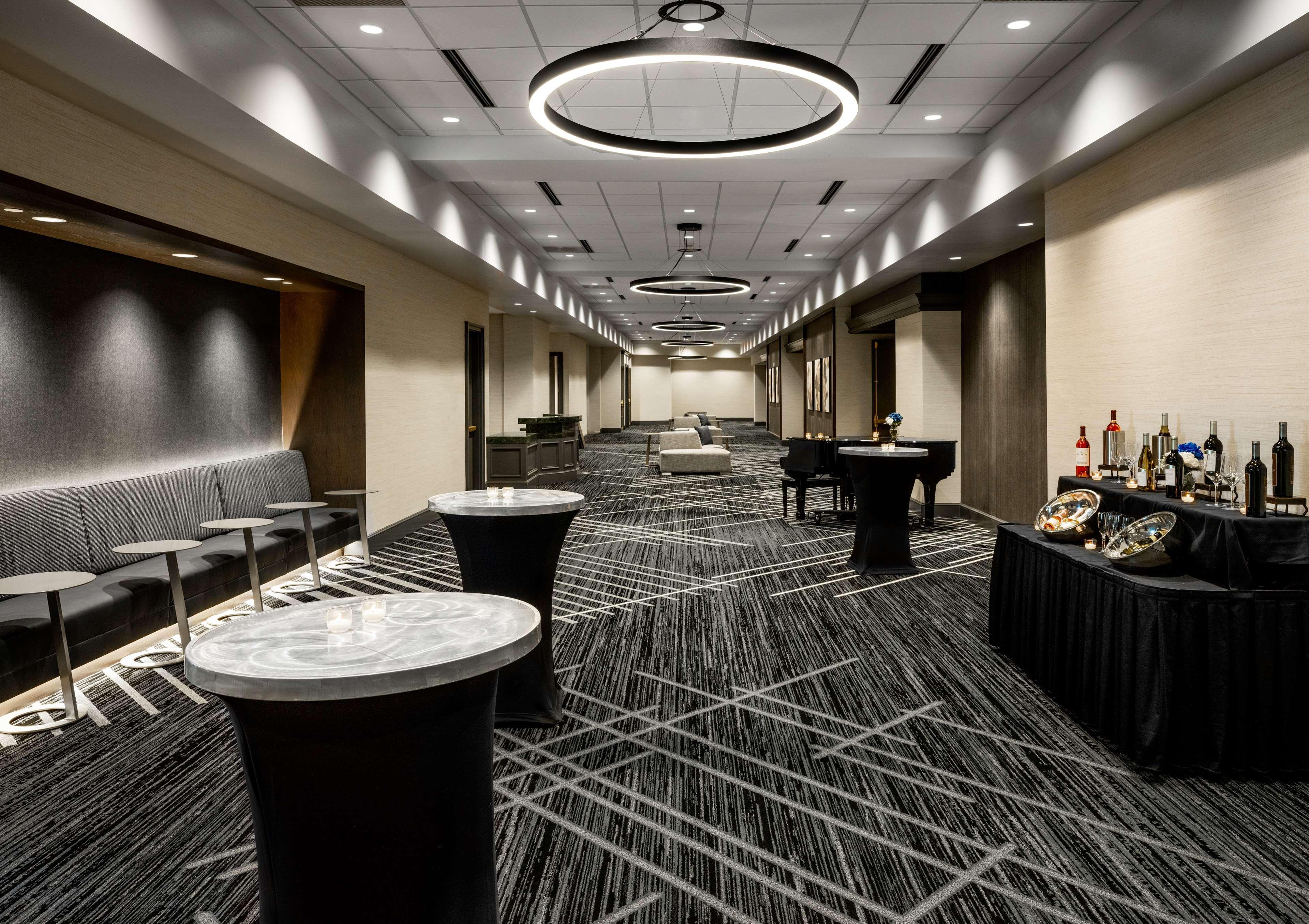 Hilton Charlotte Airport Hotel Esterno foto