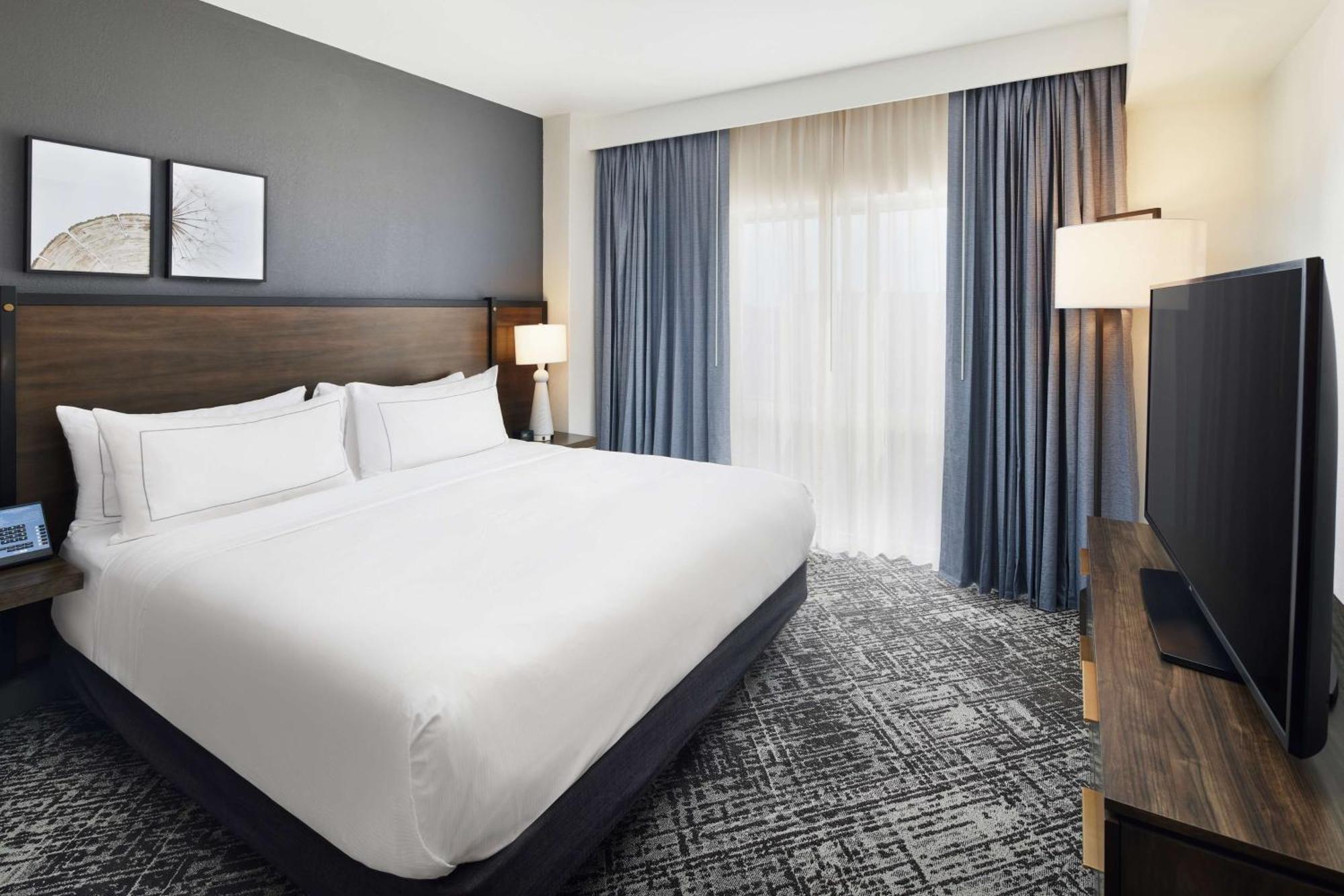 Hilton Charlotte Airport Hotel Esterno foto