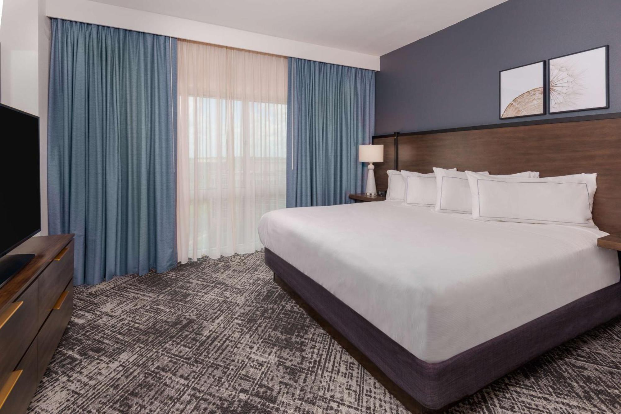 Hilton Charlotte Airport Hotel Esterno foto
