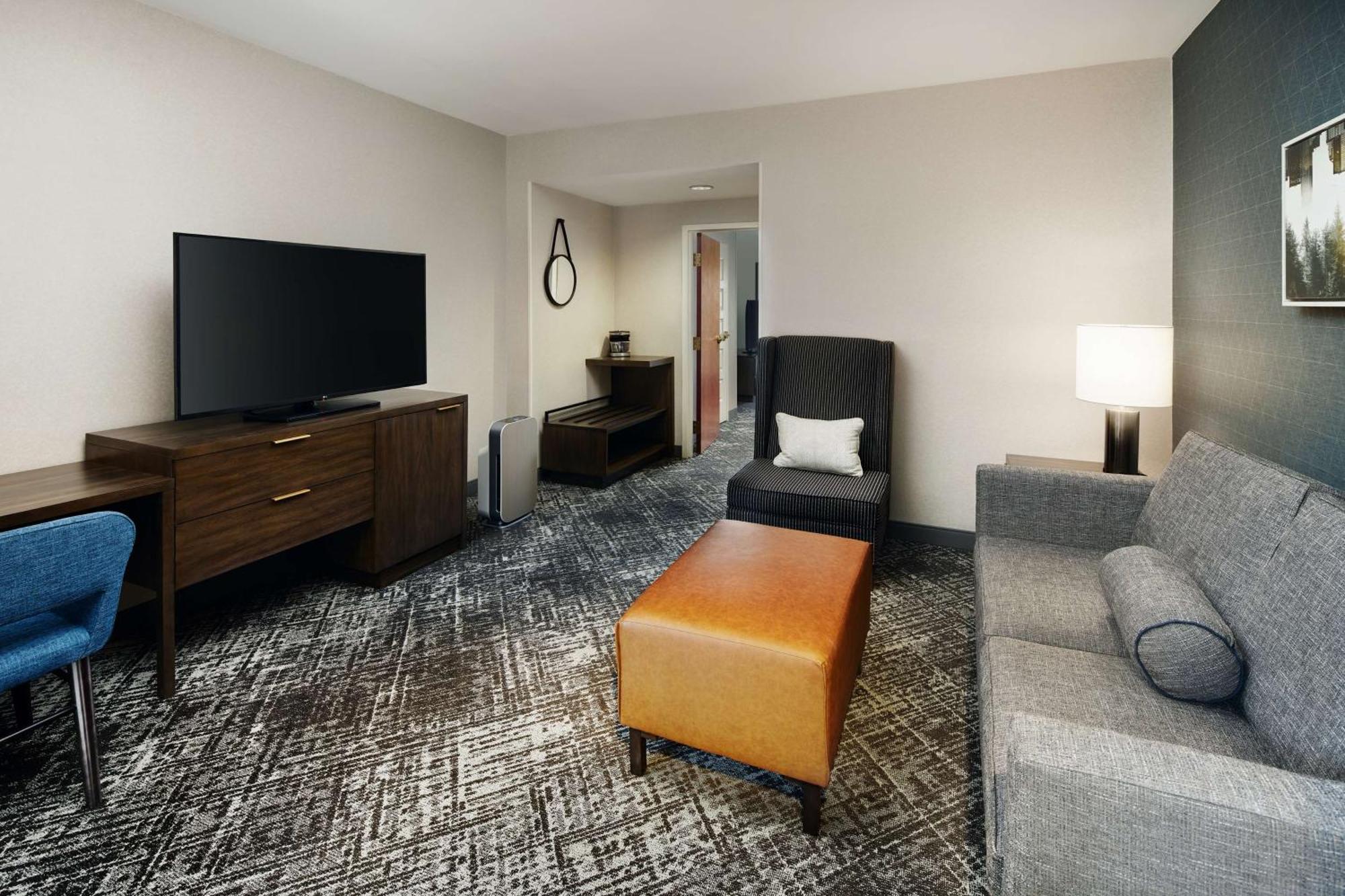 Hilton Charlotte Airport Hotel Esterno foto